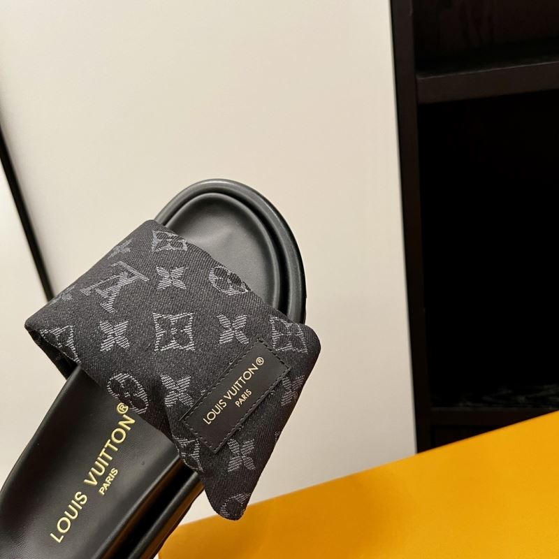 Louis Vuitton Slippers